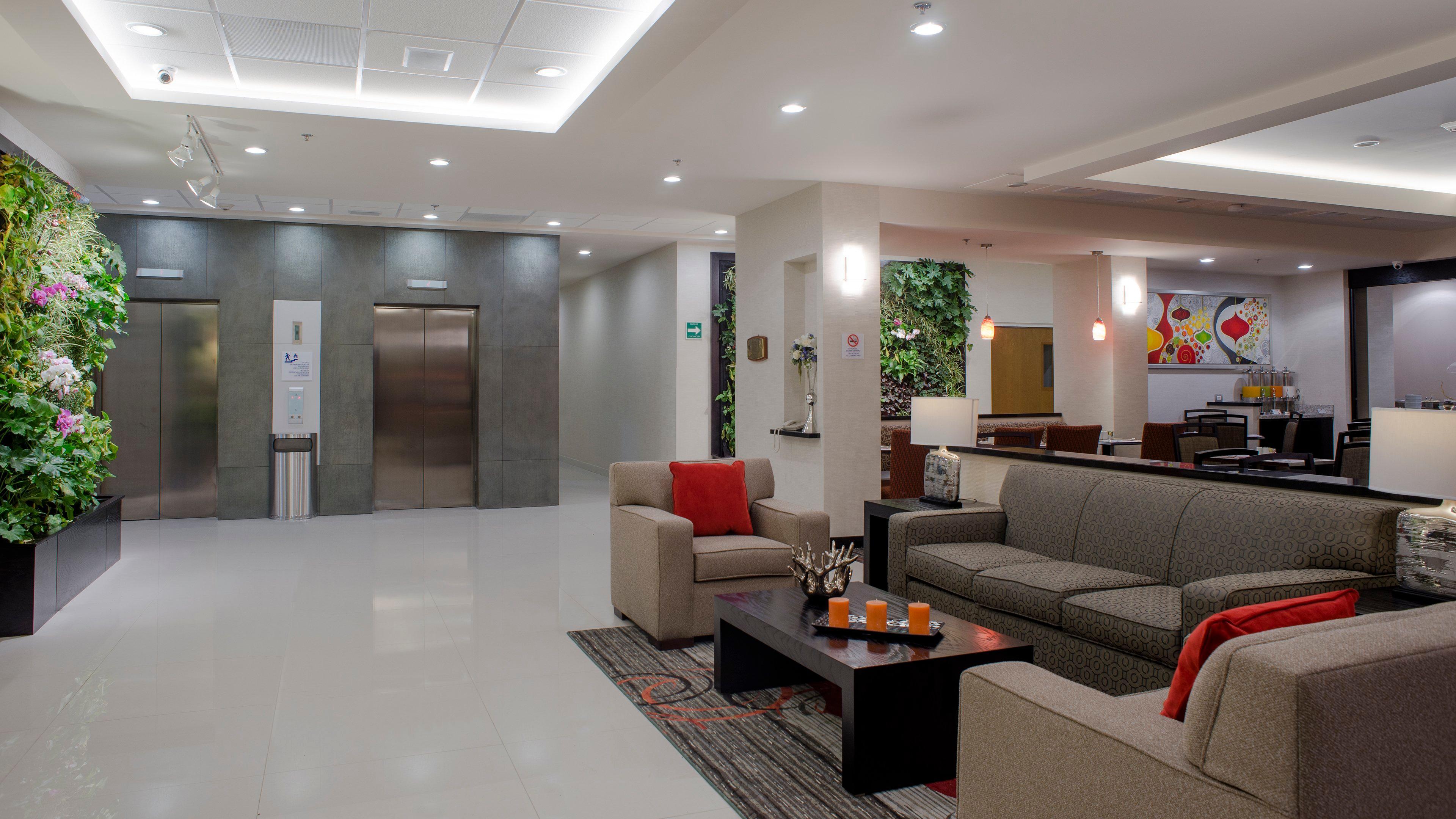 Holiday Inn Express & Suites Chihuahua Juventud By Ihg Eksteriør billede