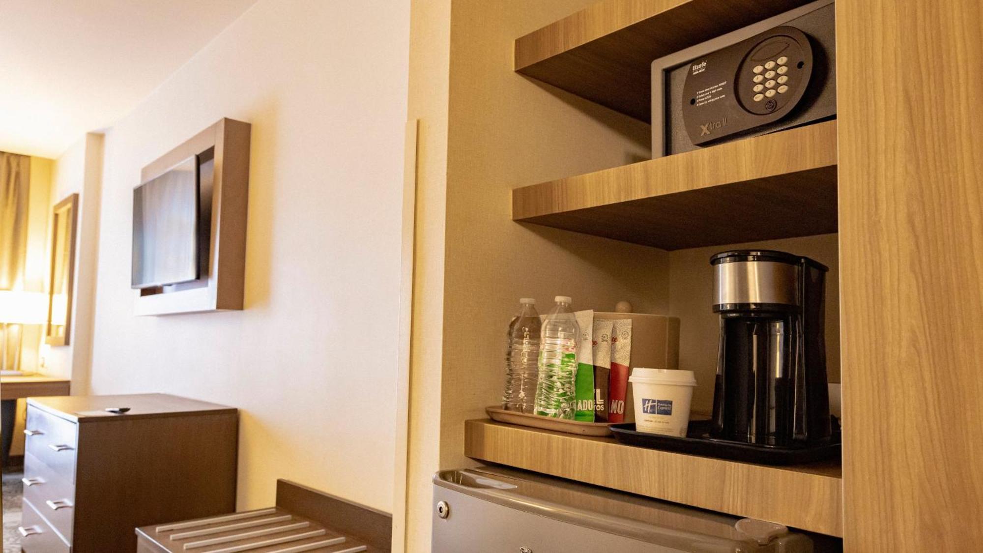 Holiday Inn Express & Suites Chihuahua Juventud By Ihg Eksteriør billede