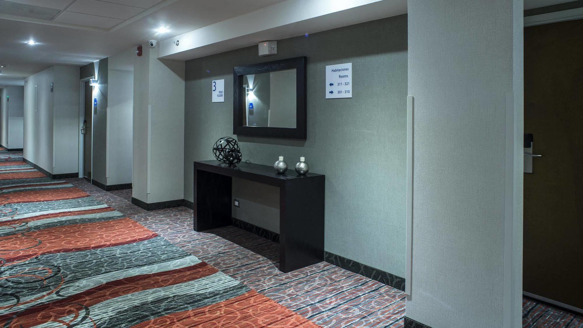Holiday Inn Express & Suites Chihuahua Juventud By Ihg Eksteriør billede