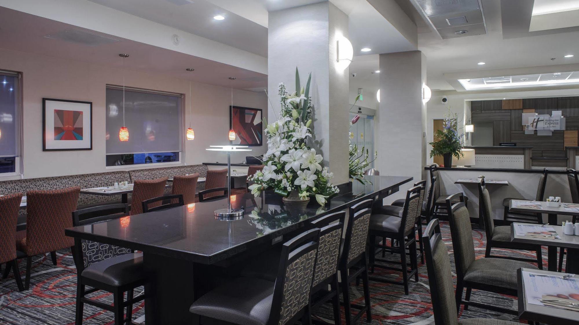 Holiday Inn Express & Suites Chihuahua Juventud By Ihg Eksteriør billede