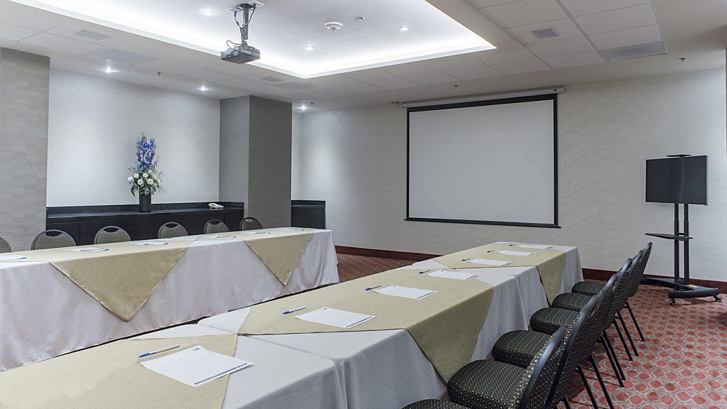 Holiday Inn Express & Suites Chihuahua Juventud By Ihg Eksteriør billede